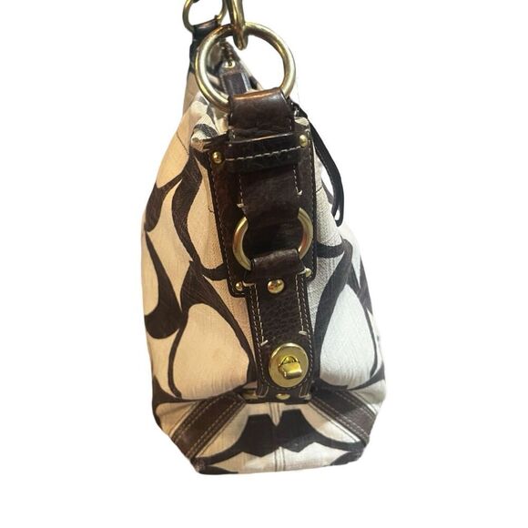 Coach Signature Carly Cream & Brown Hobo Kili Kili Shoulder Bag Purse Tote - Picture 4 of 11